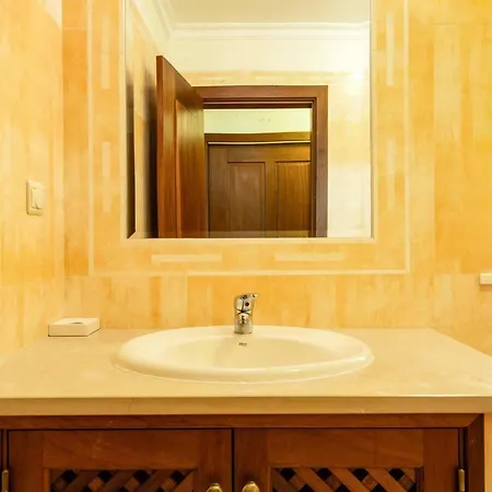 Casa Luana Албуфейра