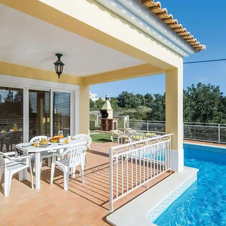 Casa Luana Албуфейра